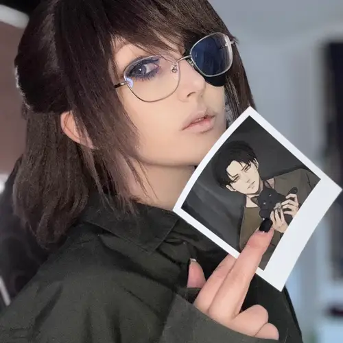 Photo name Hange Zoë